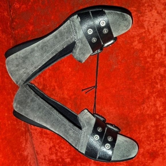 Nicole by Nicole Miller NWT Gray & Black Sz8 FLATS STR8 SASS Retro ArtHoe indie - Picture 7 of 11